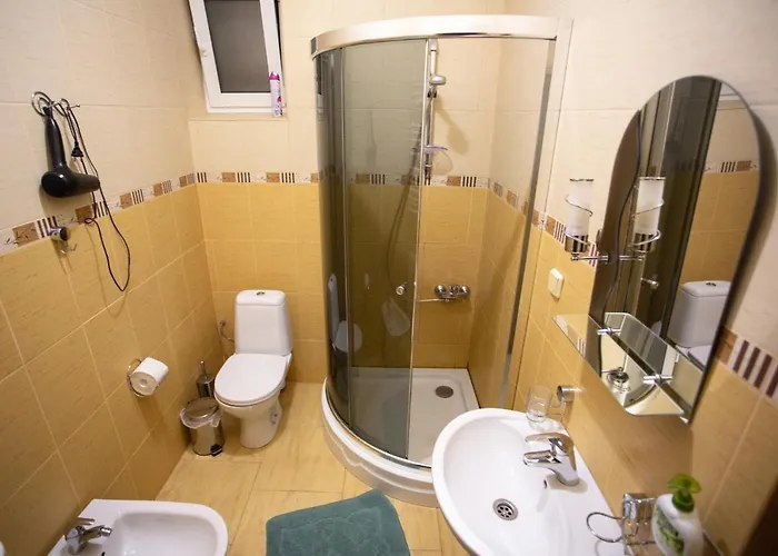 Nebokrai Otel 3*